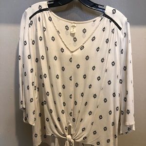 Women’s dressy top